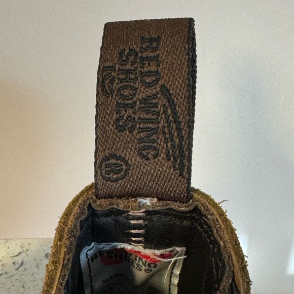 Red Wings Shoes Men’s Weekender Chelsea Boot in Tan Suede - Picture 5 of 6